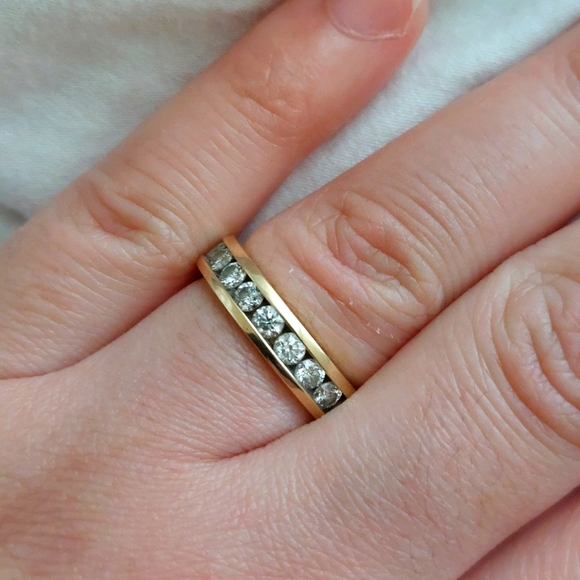 *SOLD *14k gold 1ct Canadian diamond band - Picture 1 of 4